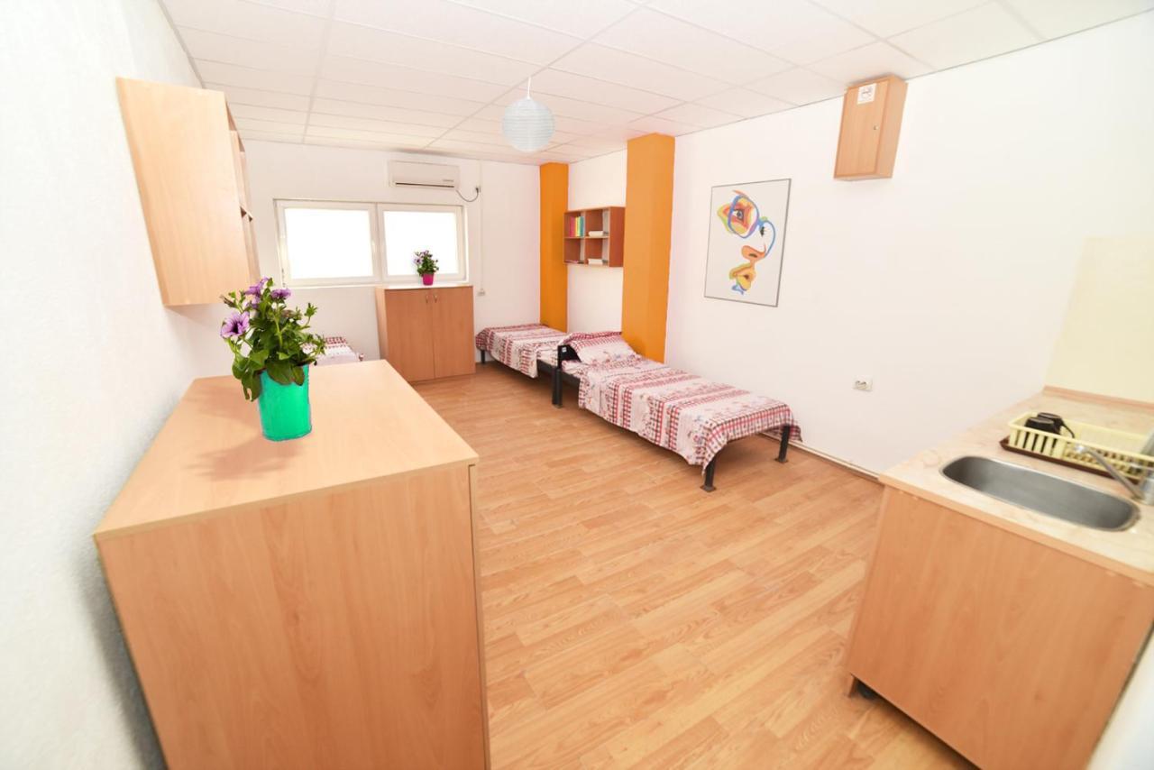 Hiljadnikov Apartments Stip Kültér fotó
