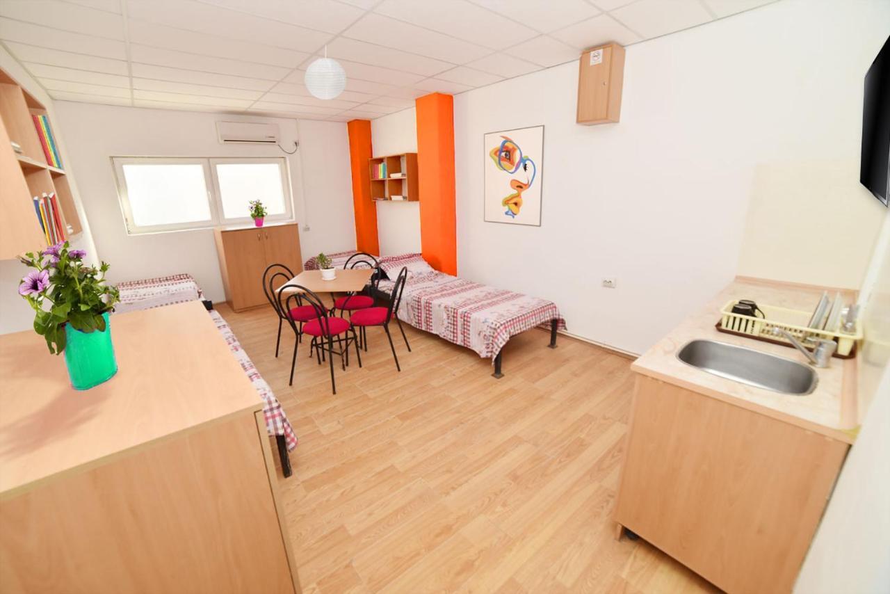 Hiljadnikov Apartments Stip Kültér fotó